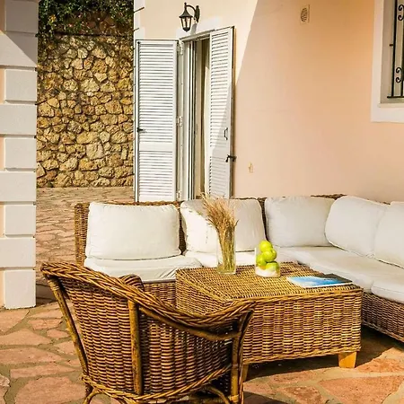 Irida Villa Nidrí